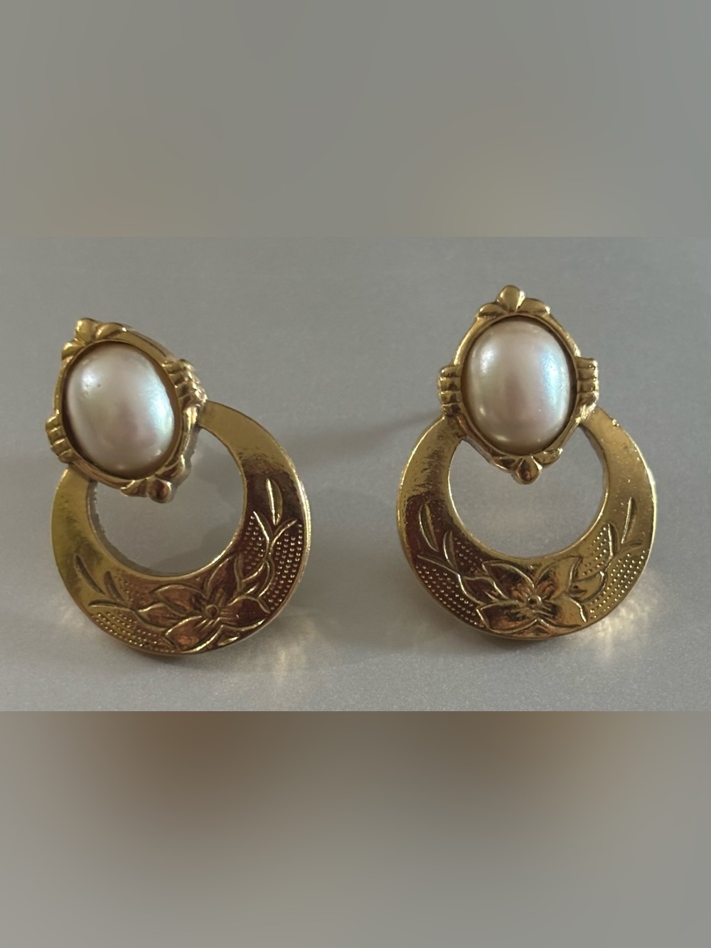 Source Unknown Gold and Pearl Hoop Floral Drop Earrings